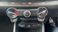 Kia Stonic 1.0T GDi 98 2 5dr Petrol Estate